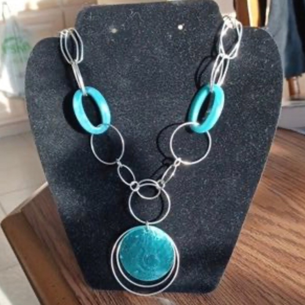 Avon | NIB silver plated and teal shell necklace